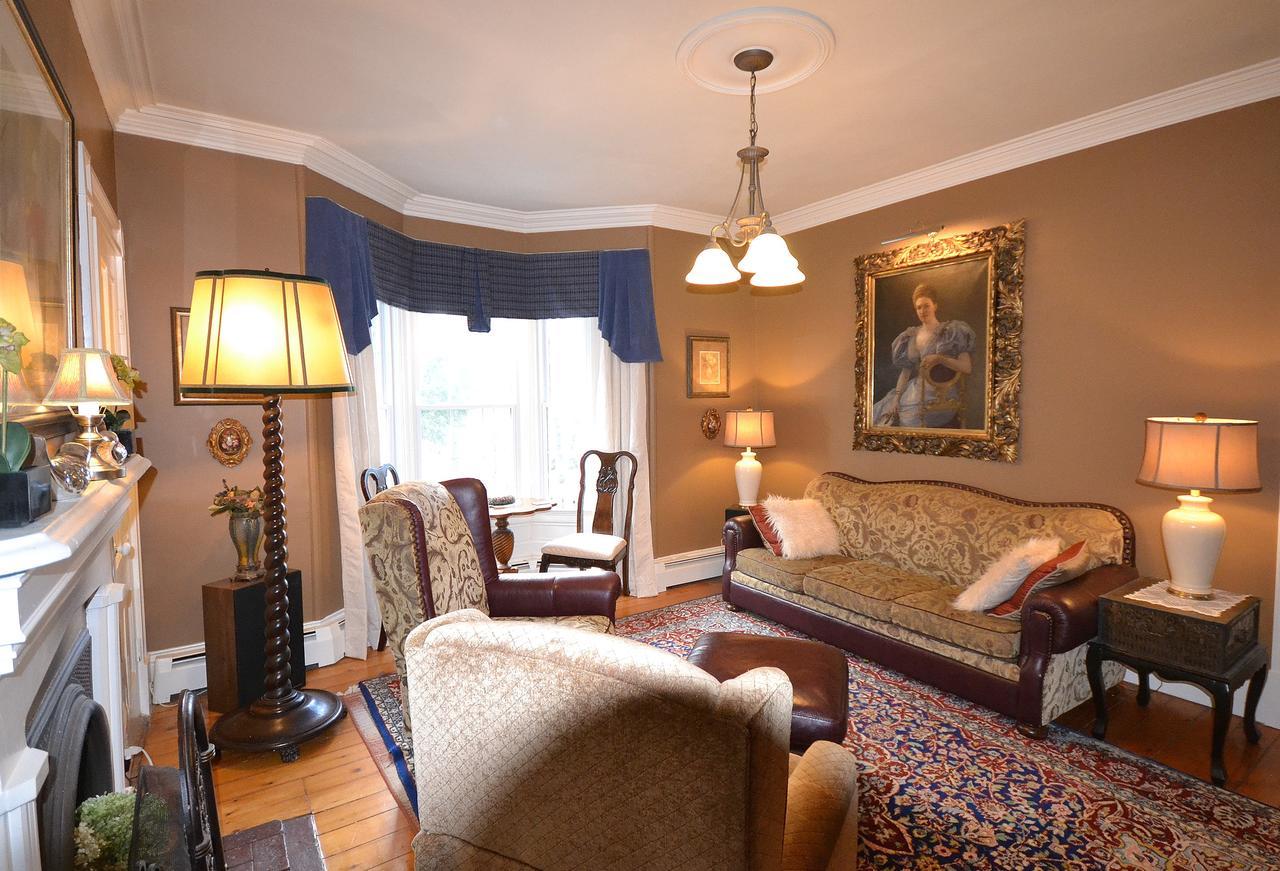 Briarwood Bed & Breakfast Elmsdale Exterior photo